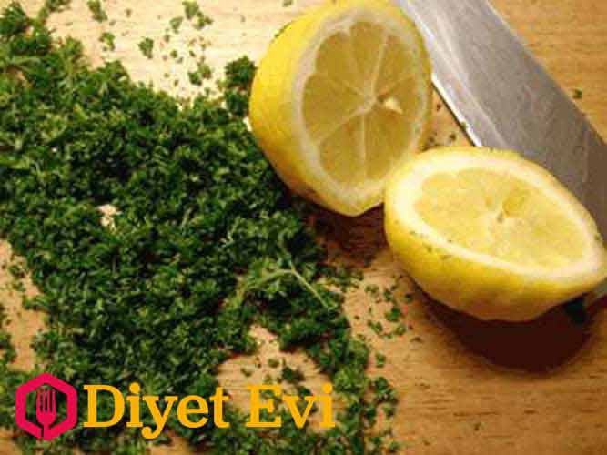 İşte malzemeler: 1 kilo limon, 5-6 demet maydanoz, 3 litre su, 200 gram kabartma tozu.Yapılışı için fotoğrafın üzerine tıklayın.