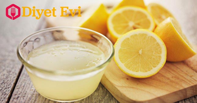 Limonun sabit şekilde topuğunuzda kalması için bir çorap giyin ve limonun tam topuğunuza nüfuz ettiğine emin olun. Ve bu şekilde bütün gece uyuyun. Çünkü etkisini göstermesi için en az 3-4 saat geçmesi gerekmekte. Sonuçlarına hayran kalacaksınız. Limon kabuğu doğal bir peeling etkisi ile topuklarınızda ki çatlakları yumuşatacak ve kırık yerleri onaracak. Devam etmek için görsele tıklayın.