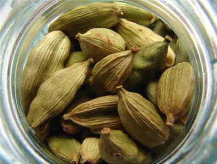 Hem çayı içilebiliyor, hem çiğnenerek tüketilebiliyor. Kahvenin içine karıştırıldığında halsizliği önlüyor. Eğer ağız kokusundan korunmak istiyorsanız iftarda çayını demleyebilir, sahurda çiğneyebilirsiniz.