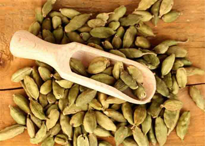 Sahurun kesinlikle atlanmaması gerektiğini belirten Zünbülcan, “Sahura kalkılmadığında Ramazan ayında kilo verebilecekken, kilo alacak duruma gelebilirsiniz.