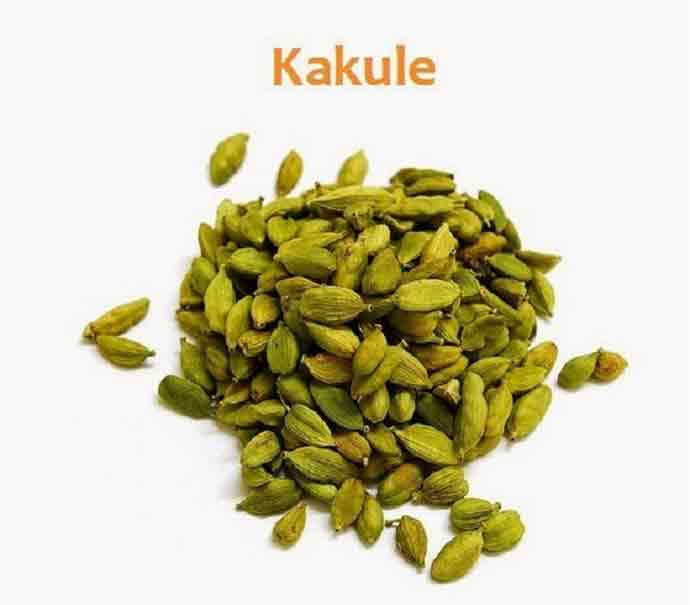 Sahurda bir tabak salata, zeytinyağlı yemek, bol miktar yeşillik, bir yumurta, tahıllı ekmeğiniz ve üzerine bir bardak tarçınlı süt içebilirsiniz” diye konuştu.