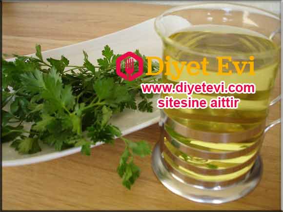 Maydanoz çayı tarifi: Bir demek maydanozu küçük parçalar halinde yapraklarını ve köklerini ile beraber kesin ve buzdolabında cam bir kapta 2-3 gün saklayın. Daha sonra bir fincana 1/4 ü kadar bu maydanozlardan ekleyin ve üzerini sıcak su ile tamamlayın, 10 dakika bekletin ve zevkinize göre limon, zencefil, nane ekleyerek için. Bu karışımı her saat başı içebilirsiniz. Rezene çayı tarifi için görsele tıklayın ve 4. fotoğrafa geçin.