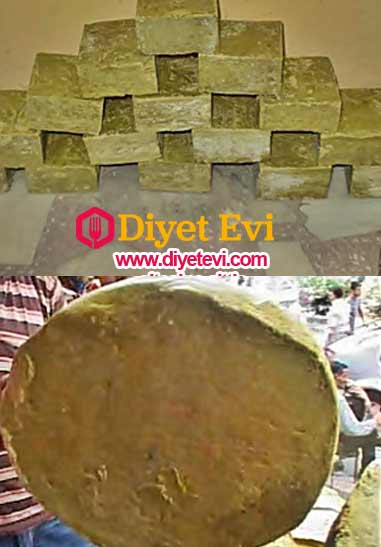 * Saç dökülmesini tamamen durdurur. * Saçların beyazlamasını önler. 7-8 ay düzenli kullanımında saçları eski rengine kavuşturur. * Kepekleri tamamen yok eder. * Saç derisinde oluşan bakterileri yok eder. * Bıttım sabunu saçı besler, yumuşak ve parlak saçlara kavuşmanızı sağlar. * Mikrop öldürücü özelliği vardır. Bu sayede deri hastalıklarına karşı faydalıdır. (egzama, mantar, sivilce, yara ve tahriş) * Gözenekleri açarak varisleri önemli derecede rahatlatır.