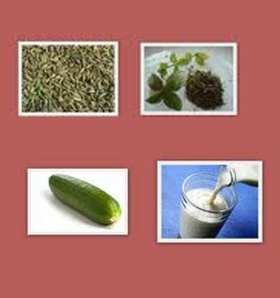 Tonik : Cildin günlük bakımı yapılırken ikinci adım, kalan son artıkları arındıran ve gözenekleri sıkıştırmaya yarayan tonik uygulamasıdır.Tonik özel bir solüsyondur, genellikle su ve alkol ile hazırlanır.Tonik seçerken alkolsüz olanları tercih etmelisiniz. Sade gülsuyu ve maden sodası gayet iyi toniklerdir.( Bende sabah akşam temiz cildimi mutlaka doğal gülsuyu ( Rosense ) ile kolonya gibi yüzüme uyguluyorum ve çokta memnunum) Porselen Gibi Bir Cilt İçin: Malzemeler: Toz kil + Mısır unu + El kremi......Hazırlanışı: 1 tatlı kaşığı kil ,1 tatlı kaşığı mısır unu ,1 çay kaşığı kadar el kremi , biraz ılık su ,boza kıvamına getirilir.Temiz cilde sürülür kuruyana kadar bekletilir.Daha sonra ılık su ile yavaş hareketler ile cilt temizlenir. Lütfen paylaşalım tüm dostlarımız faydalansın...