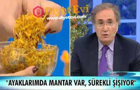 Aynısefa bitkisi ile Ayak mantarı tedavisi Hazırlanışı : -2 Bardak su, -Aynısefa bitkisi Yeterli miktarda Aynısefa bitkisi suyun içine atılarak ocakta 10 dakika süreyle kaynatılır. Kaynayan su ılık hale gelene kadar beklenir ve ılığında süzerek ayaklar bu suyla yıkanır. Parmak aralarını da yıkadığınızdan emin olmalısınız. İsteğe göre karışım daha fazla miktarlarda hazırlanıp ayaklar leğen içinde 15 dakika bekletilebilir. Haftada 1 yada 2 kez uygulandığında ayak mantarını tedavi eder ve mantar oluşumuna karşı ayakları korur.