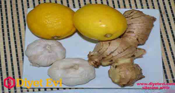 Malzemeler : —————– 4 Adet Büyük Baş Sarımsak 4 Adet Organık Limon 3 – 4 cm Taze Zencefil Kökü 2 Litre Temiz Su Yapılışı için tıklayın ve 3. fotoğrafa geçin.