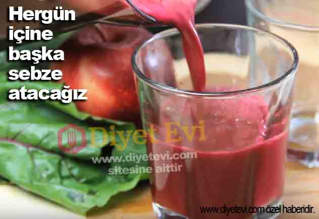 Her gün birini ekleyeceğiz: Ana detoks karışımına ilk gün bir ıspanak, ikinci gün lahana ufak boy, üçüncü gün pırasa, dördüncü gün bir demet maydanoz, beşinci gün brokoli ve 6 gün de turp ekleyeceğiz. (Turp bulamazsanız tere ekleyin.) Ve en son olarak da 1 tatlı kaşığı saf zeytin yağını içine ekleyin karışımımız hazır. Devam etmek için tıklayın.